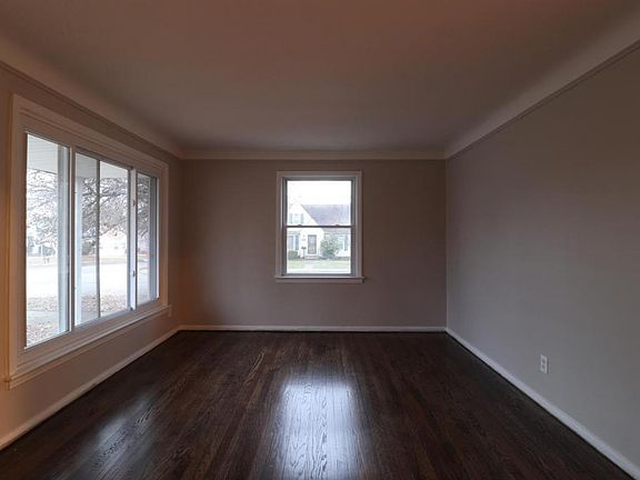 3rd image of 5020 Henry St