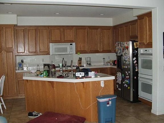 4th image of 7916 Hall Ave