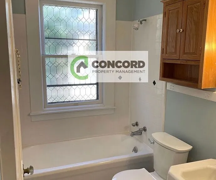 515 Summit Ave #3 — Photo 12