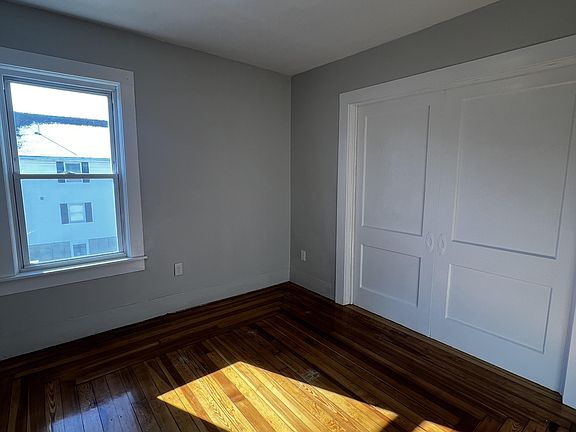 5th image of 46-48 Mystic St #17647039