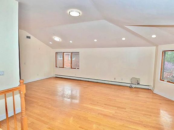 4th image of 154-36 20th Rd #2