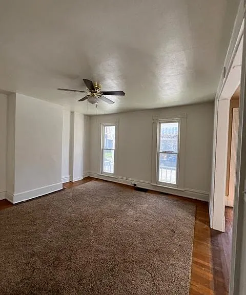 220 E Brady St #LOWER — Photo 4