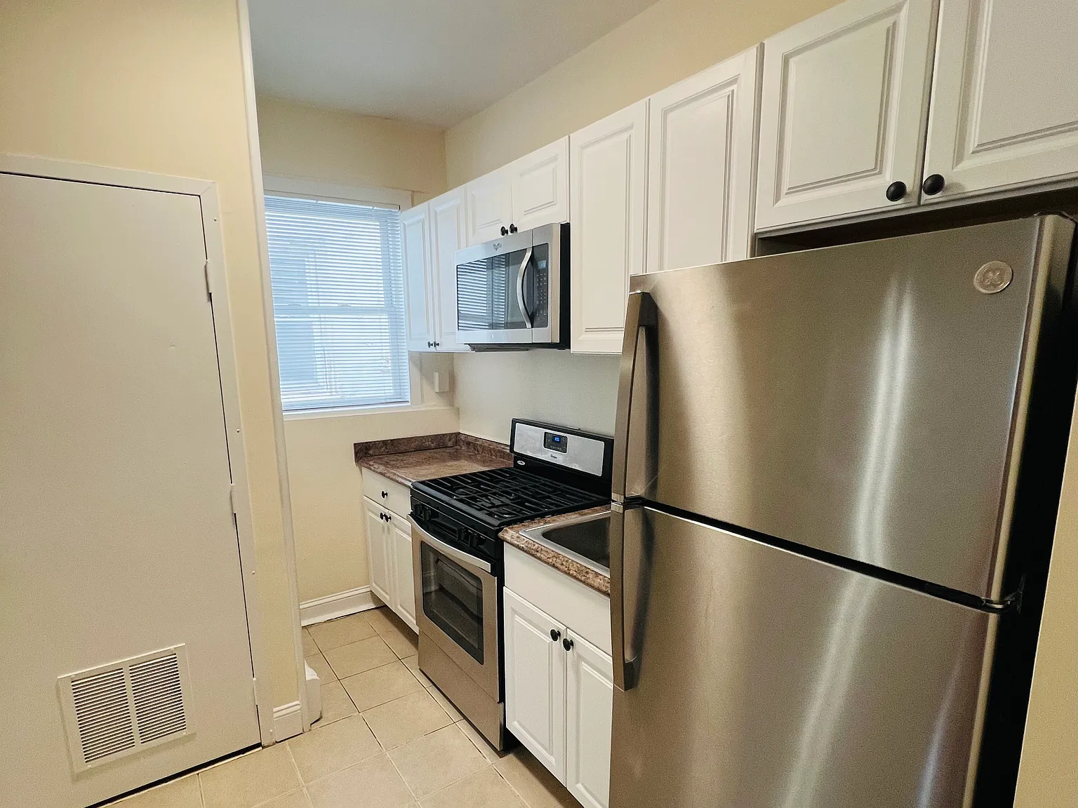 31 Elm St — Photo 3