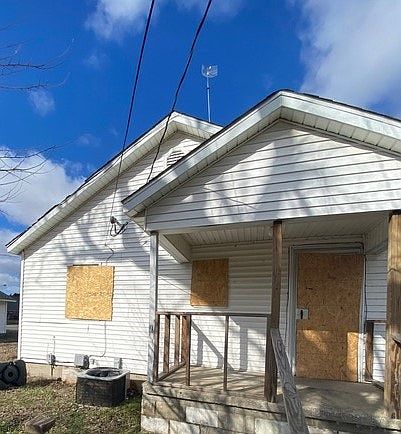 1st image of 707 W Gladys St