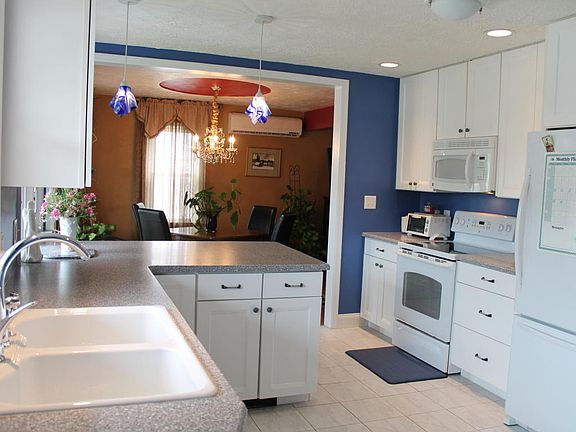 5th image of 807 Floralon Dr