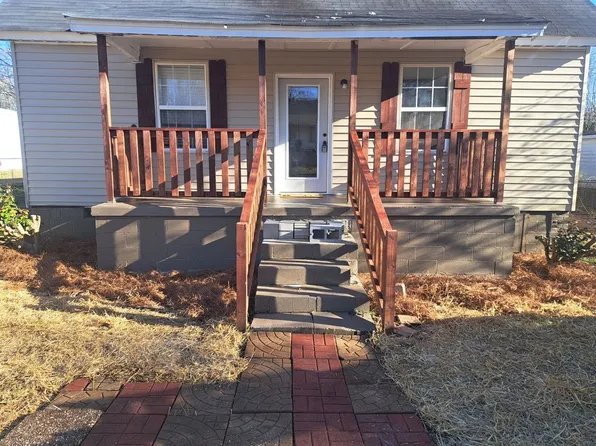 7 Townsend St, Laurens, SC 29360