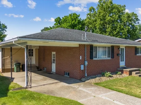 2133 McTaggart St, Belpre, OH 45714