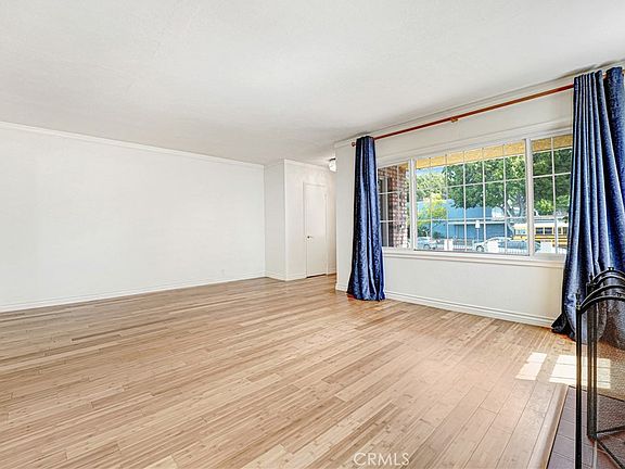 5th image of 1009 S Rimpau Blvd