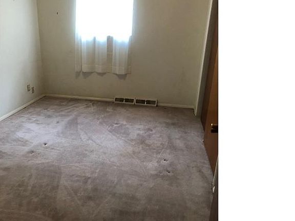 4th image of 2143 Lee Ave