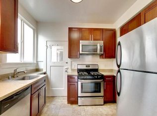 8648 Buttercup St, Jacksonville, FL 32210