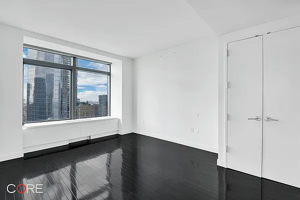 Rented by CORE | media 30