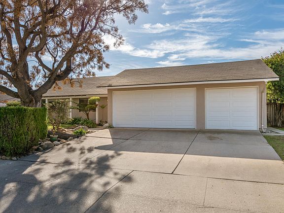 2nd image of 6049 Paseo Palmilla