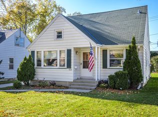 2331 N 80th St, Wauwatosa, WI 53213