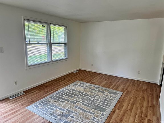 5th image of 2219 W Bulla St