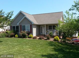 11 Bramblewood Ct, Martinsburg, WV 25403