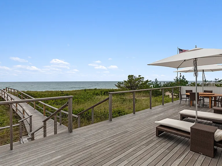 114 Dune Rd — Photo 9