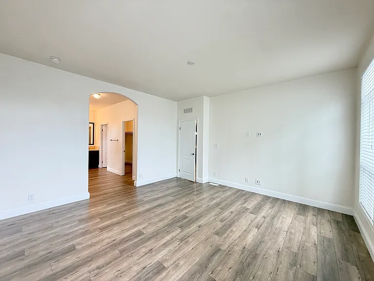 3595 Santa Fe Ave #227 — Photo 7