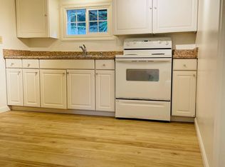 3822 S Edmunds St APT 4, Seattle, WA 98118