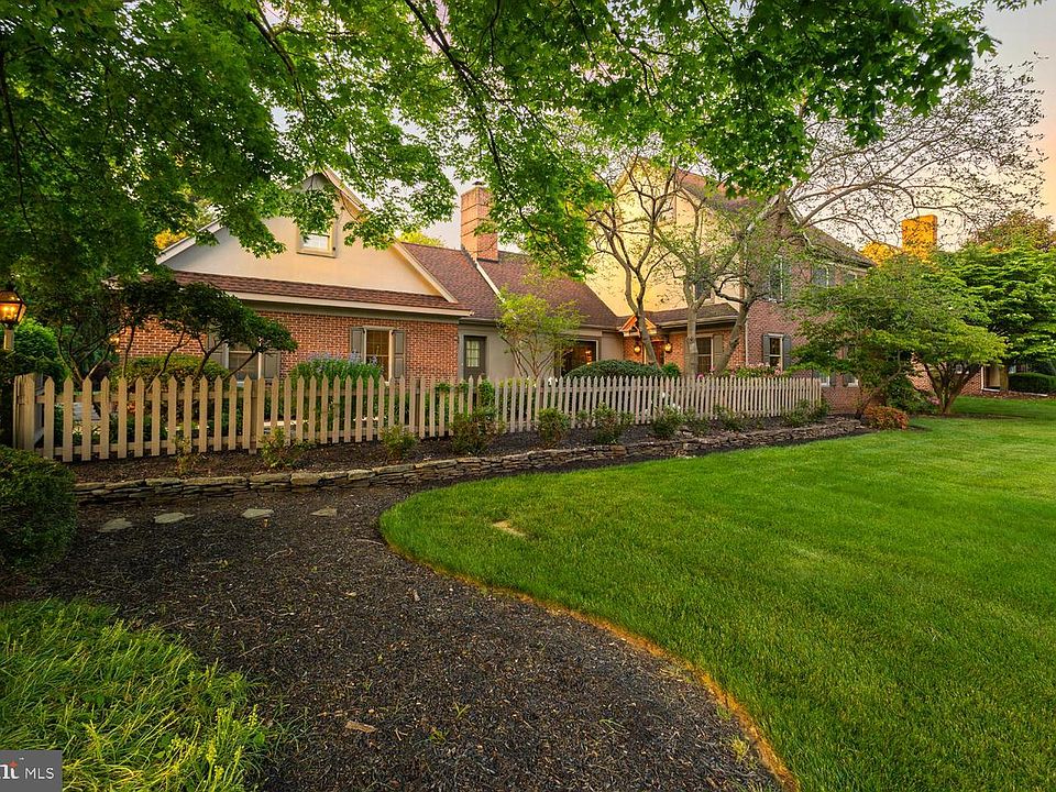 1st image of 1334 Beaconfield Ln