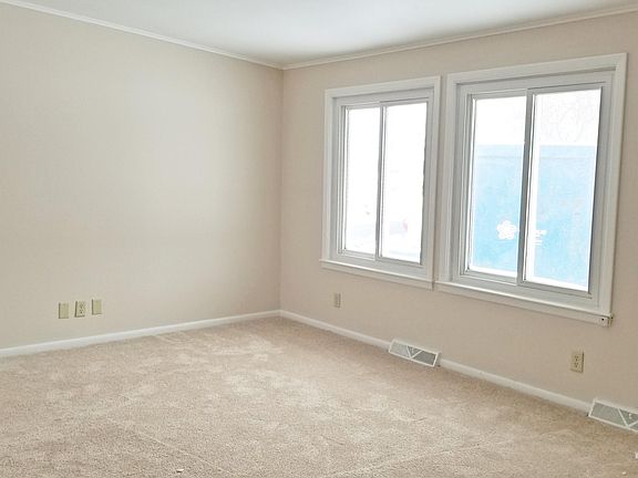 2nd image of 409 Abell St