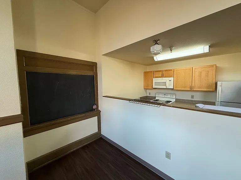 East High Apartments — Photo 59