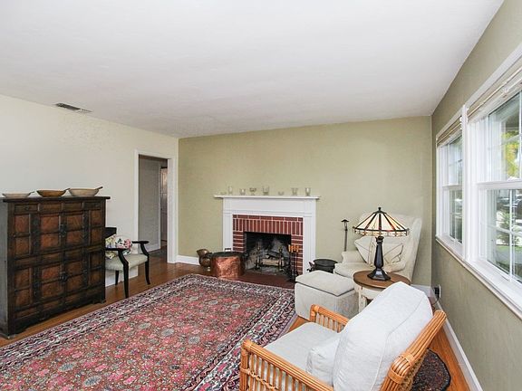 4th image of 3671 Yosemite St