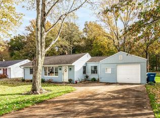 27109 Lynn Dr, Olmsted Township, OH 44138