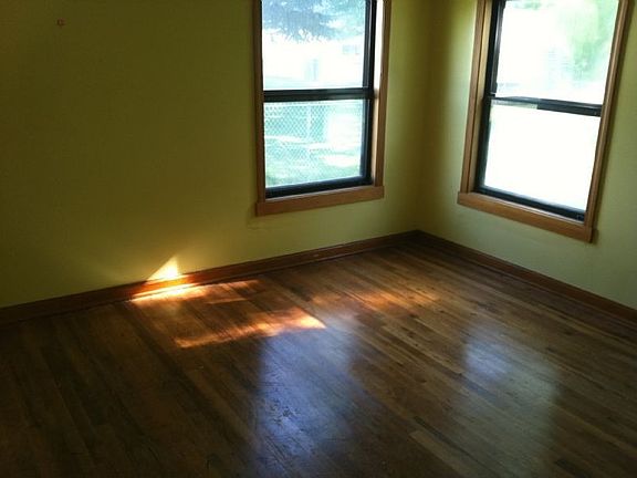 5th image of 131 S Holmes Ave