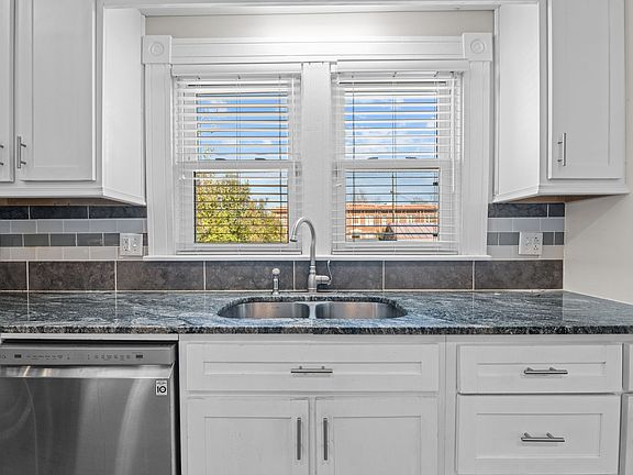 3rd image of 1220 National Ave