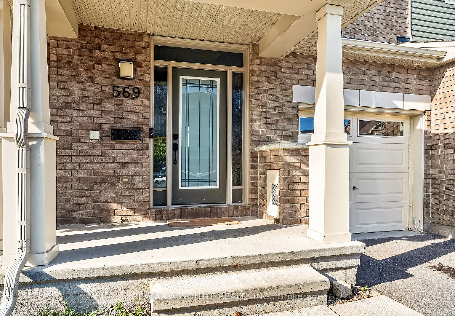 3 bed, $2,675 — Photo 2