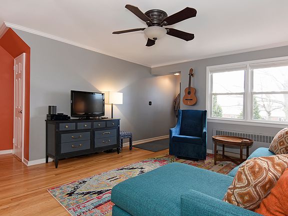5th image of 243 S Buckhout St #243
