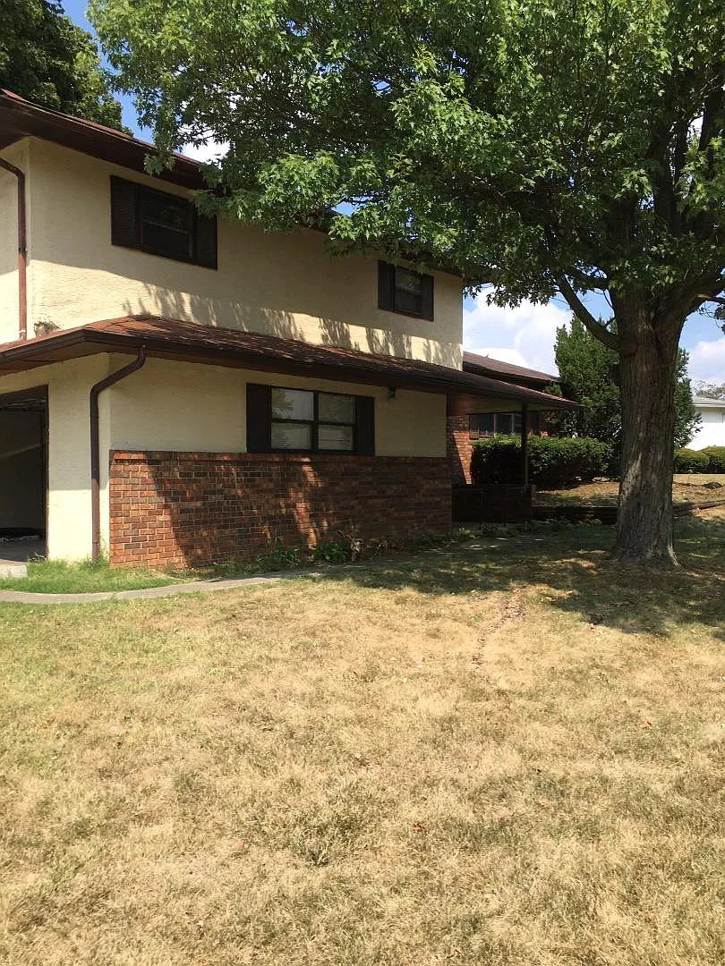 Building Photo - 1239 Bradshire Dr