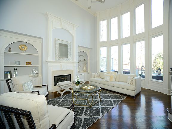 3rd image of 210 Woodscape Ct
