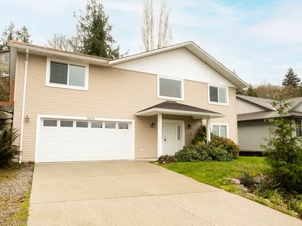 5839 Trail Ave, Sechelt, BC V7Z 0L9