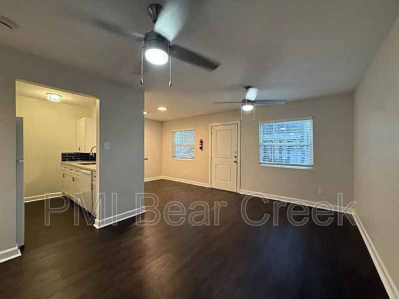 1 bed, 1.0 bath, 640 sqft, $995 — Photo 4