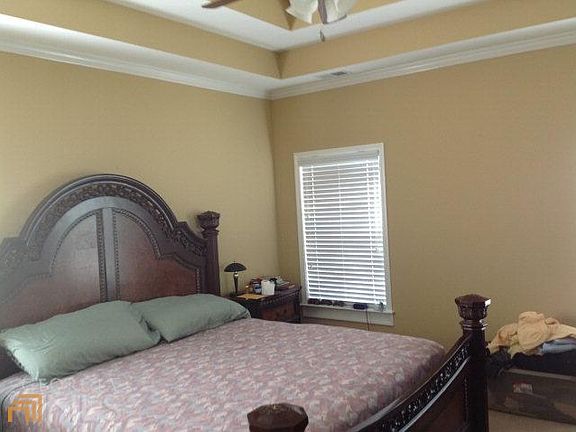 5th image of 303 Old Mill Dr