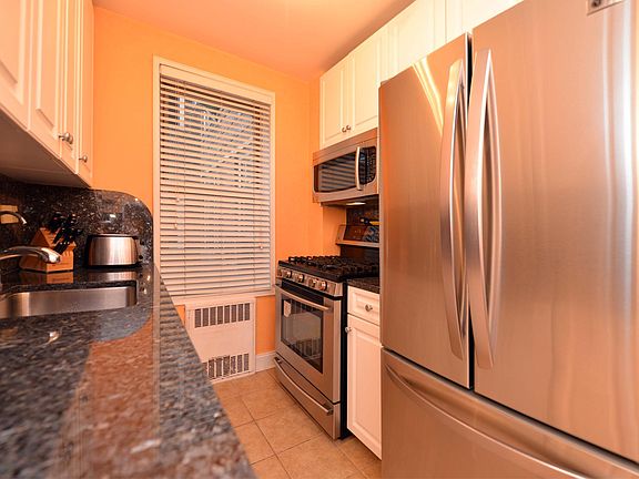 4th image of 3178 Nostrand Ave #9302