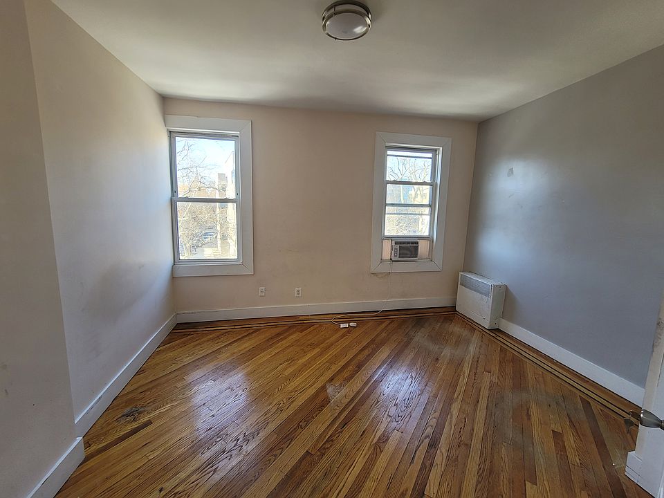 1st image of 188 Scholes St #3F