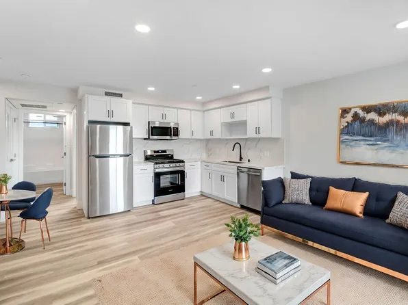 Carpenter 54, 5400 Carpenter Ave #502, Valley Village, CA 91607