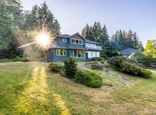 16930 32nd Ave NE, Lake Forest Park, WA 98155