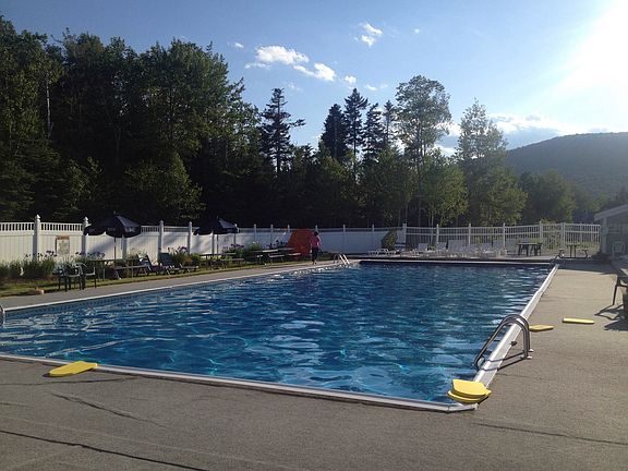Outdoor/indoor pool White Mountain Recreation Center