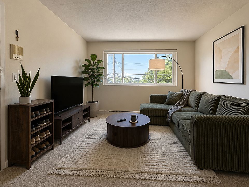 1st image of 256 Parker Hill Ave APT 9