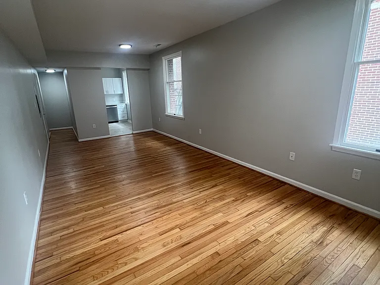 1427 N Clayton St #1 — Photo 2