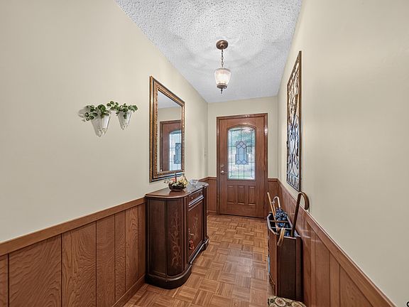 3rd image of 724 David Dr