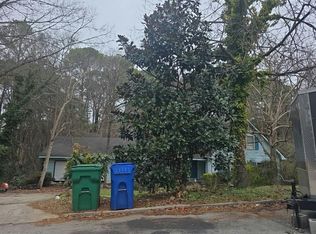 465 Oak Hill Cir, Stone Mountain, GA 30083