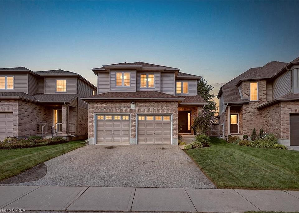 1st image of 783 Frontenac Cres