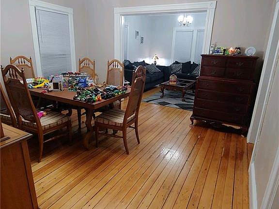 5th image of 1025 Smithfield Ave