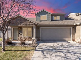 2807 E Indigo Pl, Sioux Falls, SD 57108