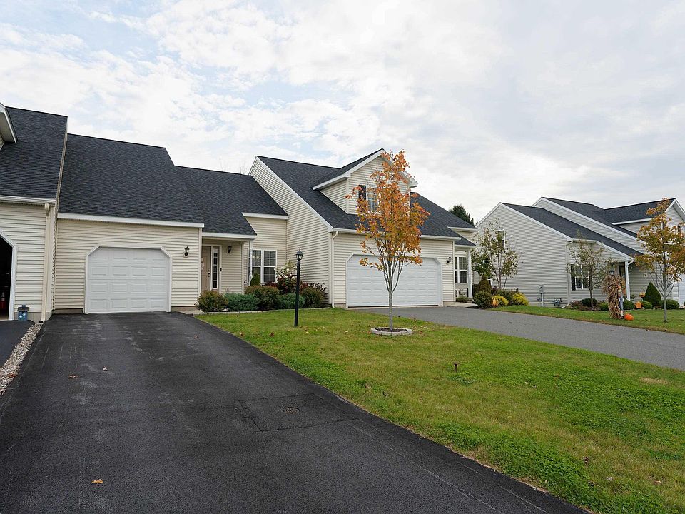 1st image of 11B Pointe West Dr