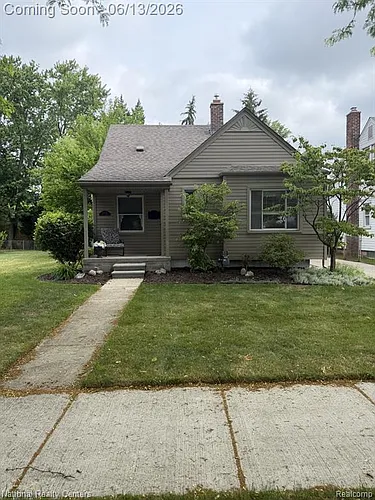20728 Carlysle St Photo 1